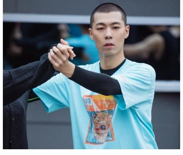 陳小春|《披荊斬棘》五公表演爭議不斷，瑞奇梁漢文慘遭淘汰，觀眾意難平