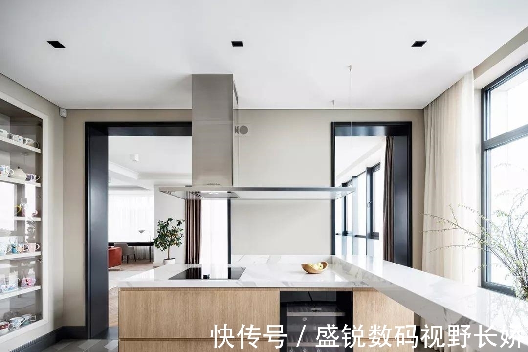 卧室|150㎡的豪宅,只有一间小卧室,网友:有钱任性?