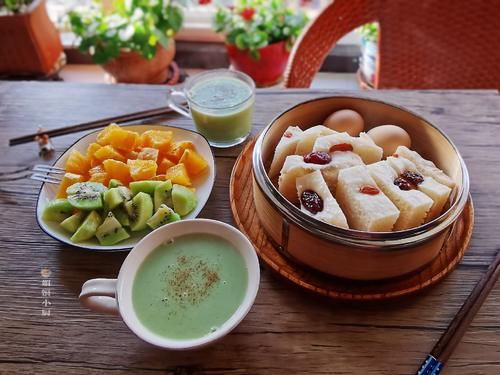  年夜饭的米发糕，72岁老妈蒸了几十年的配方分享，香甜柔软不粘牙