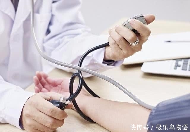 身体|头晕是高血压的第一信号? 若身体有3个变化, 或许血压升高了