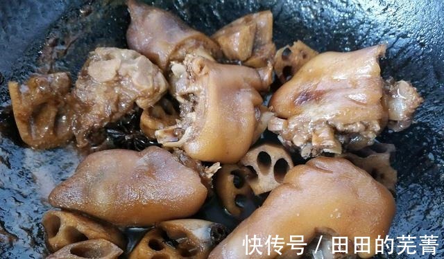 香糯|超级营养餐莲藕炖猪蹄，口感香糯，咸香味美，满满的胶原蛋白！