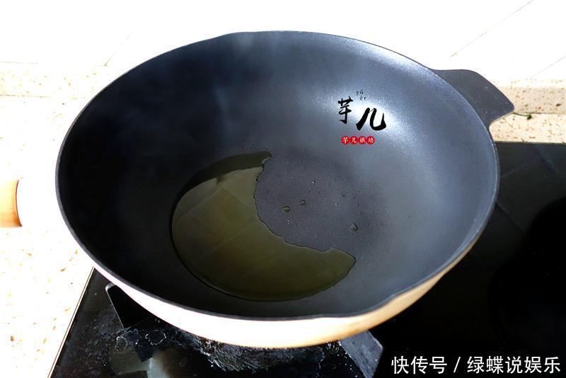 小葱|蚕豆最好吃的做法，简单美味，外酥内嫩，下饭更下酒！家人吃不够