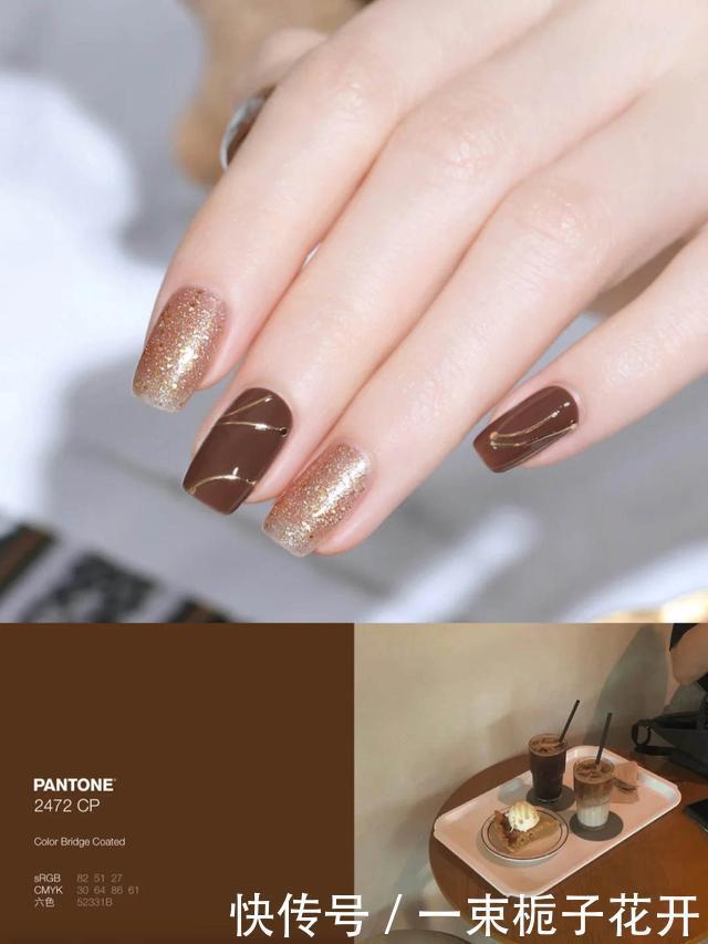 新年美甲也要“换新装”,紫色碎钻迷人梦幻,还有它像星空般闪耀