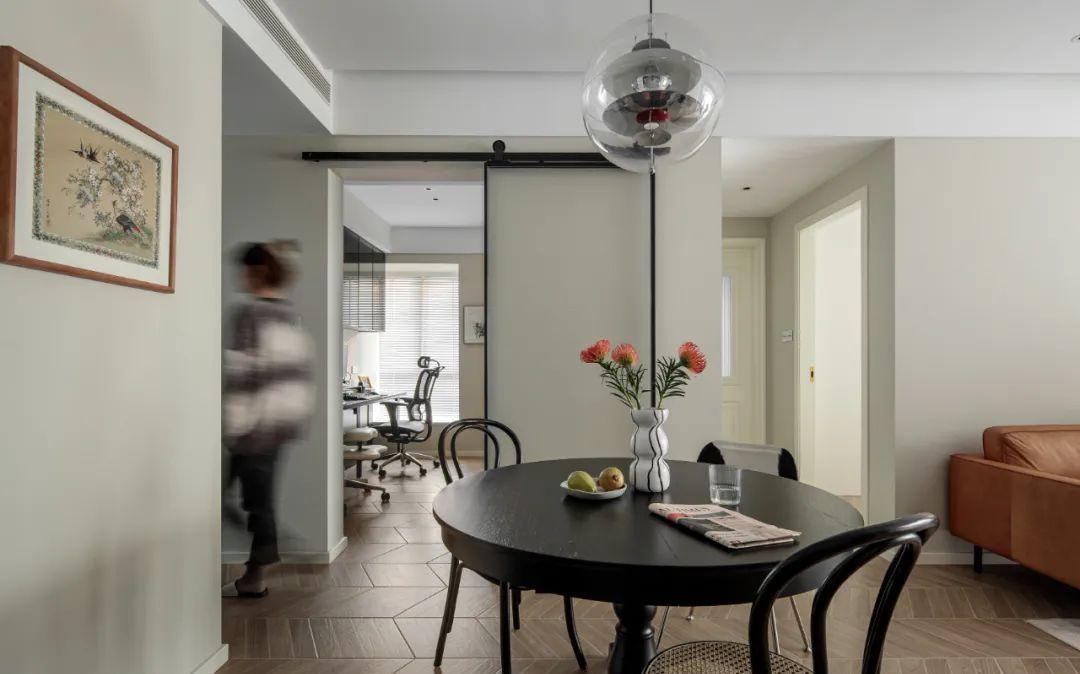 屋主|79平米混搭风格,客厅的壁炉电视墙,书房的隐形床,都是大制作!