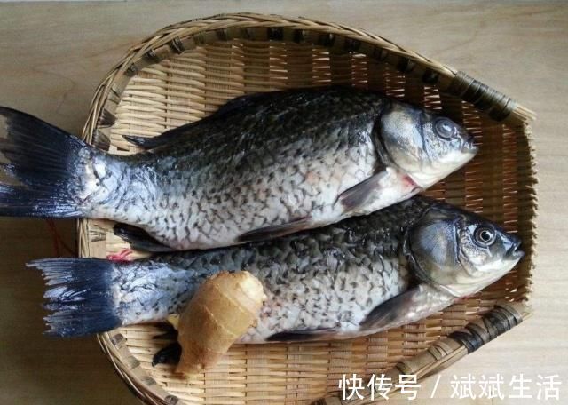 老少皆宜|鱼汤不要直接下锅炖,多加一步,鱼汤轻松炖出奶白色