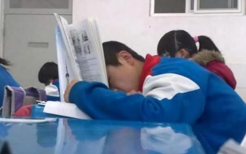 孩子|“等孩子上了三年级，全职妈妈就多了”班主任说出的理由，很真实