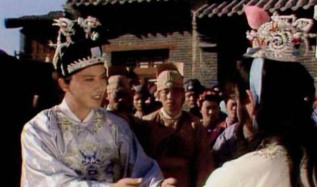 贾琏|甄家和贾家的关系,远没有我们想象的那么简单