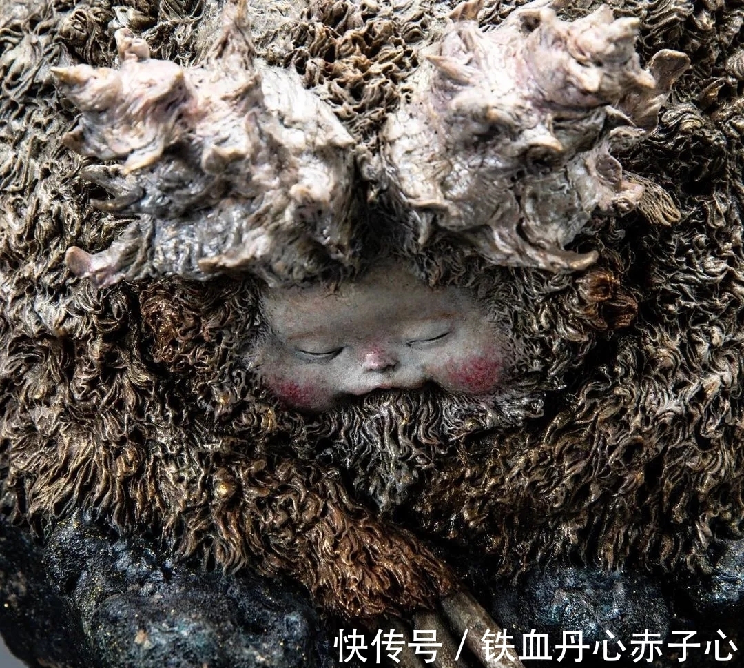 Ueda$Akishi Ueda:黑暗和可爱的完美交融