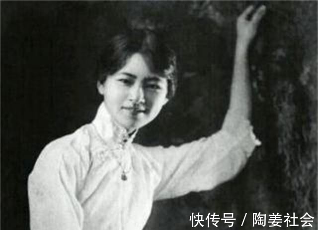 梁思成！梁思成再婚，金岳霖在林徽因墓前喝了一夜的酒，他说：我怕她伤心