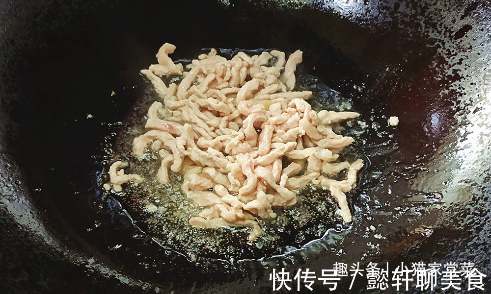 豆瓣酱|教你凉拌苦瓜好吃的做法,营养美味又不苦,一顿做3根还不够吃