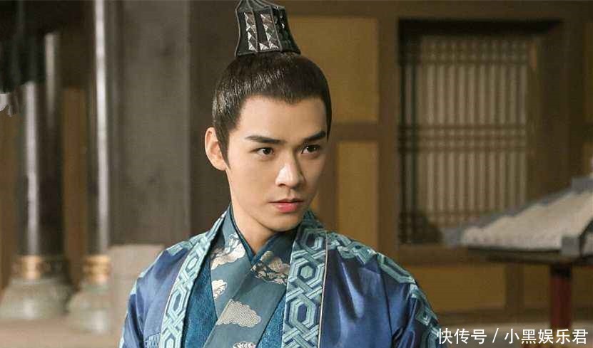 皇帝|皇子隐藏身份参加科举竟高中榜首,皇帝却将他降为第二名