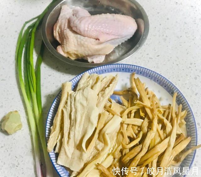 鸡肉焖腐竹,肉质鲜嫩,下酒下饭都不错