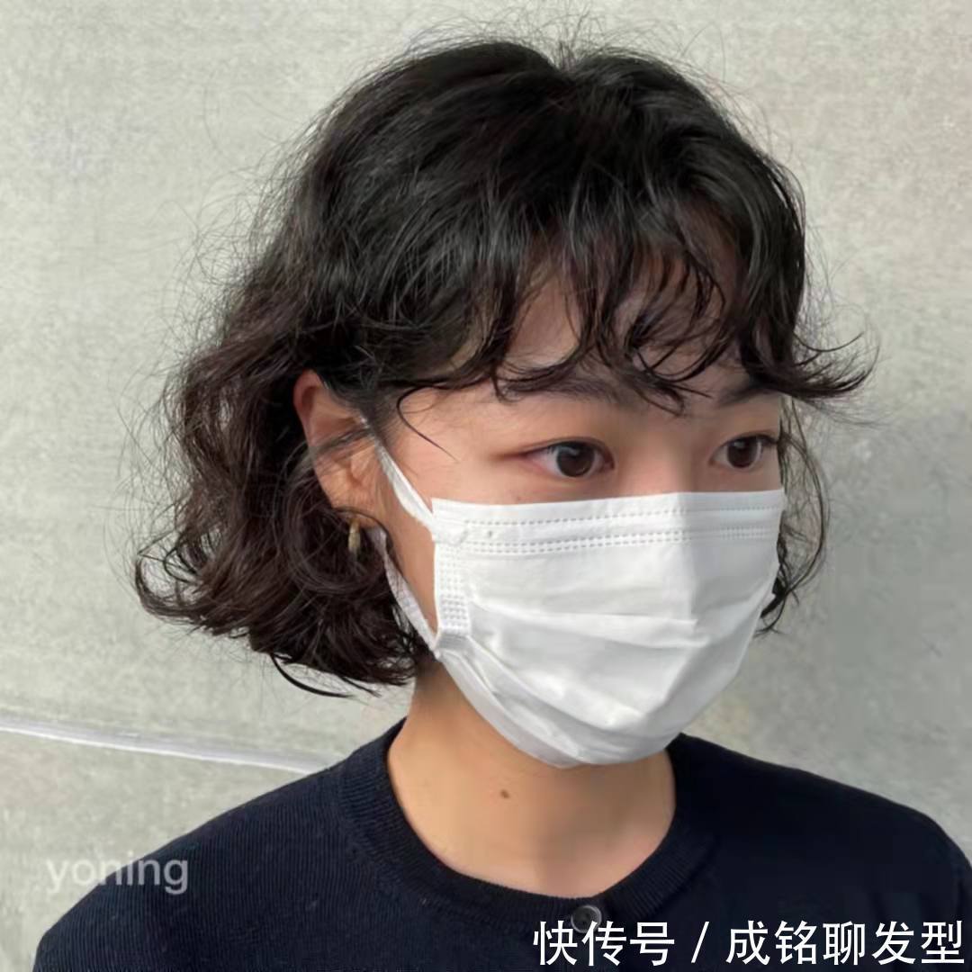 湿发卷|别再烫网红大卷了,不好打理又不持久,这种湿发卷不用打理也好看