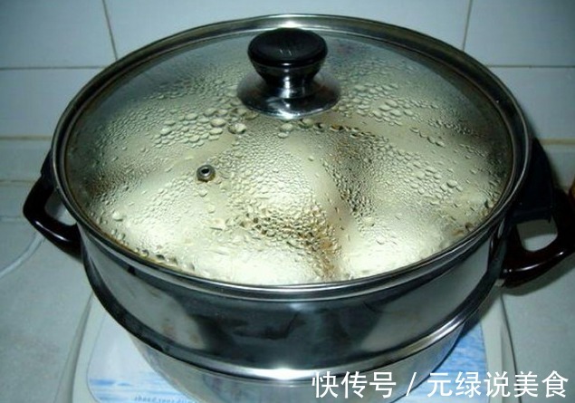 蒸馒头是用冷水还是用沸水怪不得蒸的不好吃,原来弄错了