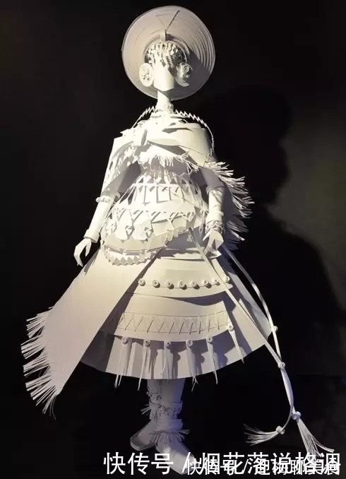 城堡$艺术家用一张白纸,做出属于自己的城堡,美到不敢相信自己的眼睛