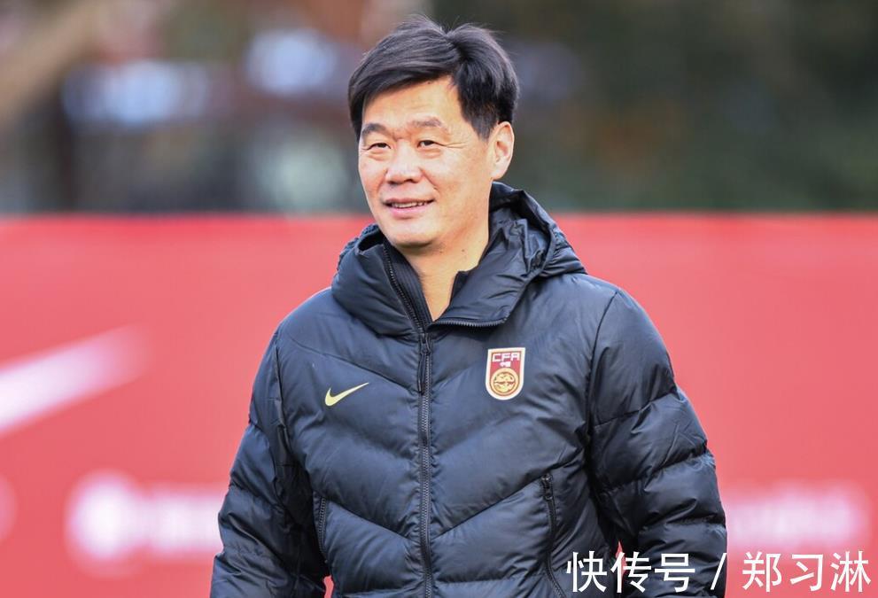 中国足球|国足集训名单释放3大信号,武磊问题成谜,豪华教练团缩减