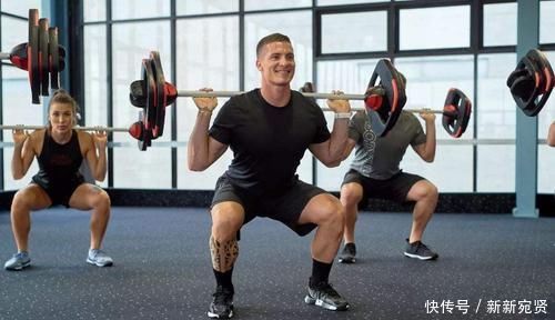 关节|健身期间无论男女，为什么建议你多做深蹲？练腿好处太多！