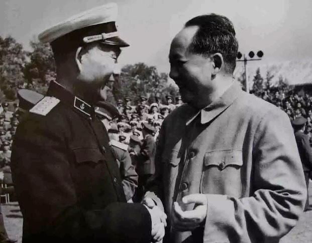 海军|毛主席去萧劲光家吃饭，特地说：让你爱人亲自炒几个菜