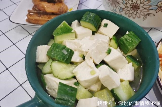  女儿生日，我在家做一桌菜，荤素搭配有汤有面，成本不到100块