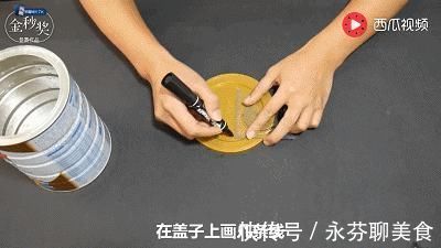 谁还买熨斗啊,洗衣液瓶剪2刀,衣服1秒变平整,太聪明了!