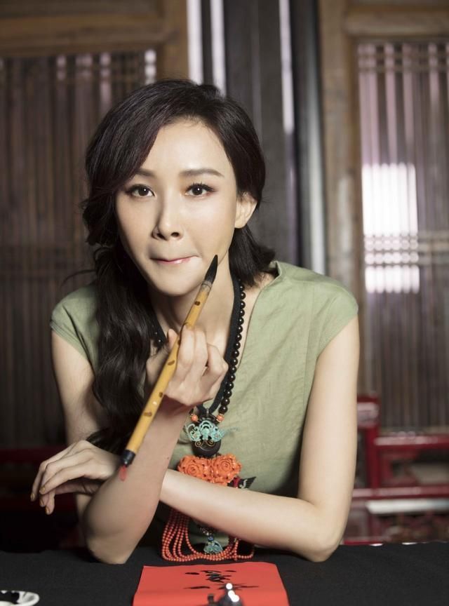 书法#萧蔷的手抄心经真不错,书法稳健秀丽,跟徐静蕾的作品一样好看