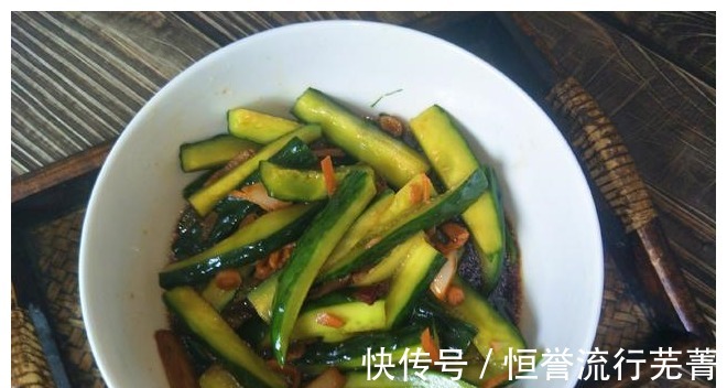 妈妈|妈妈用了10多年的腌黄瓜方法，详细做法教会你，清脆爽口，嘎嘣！