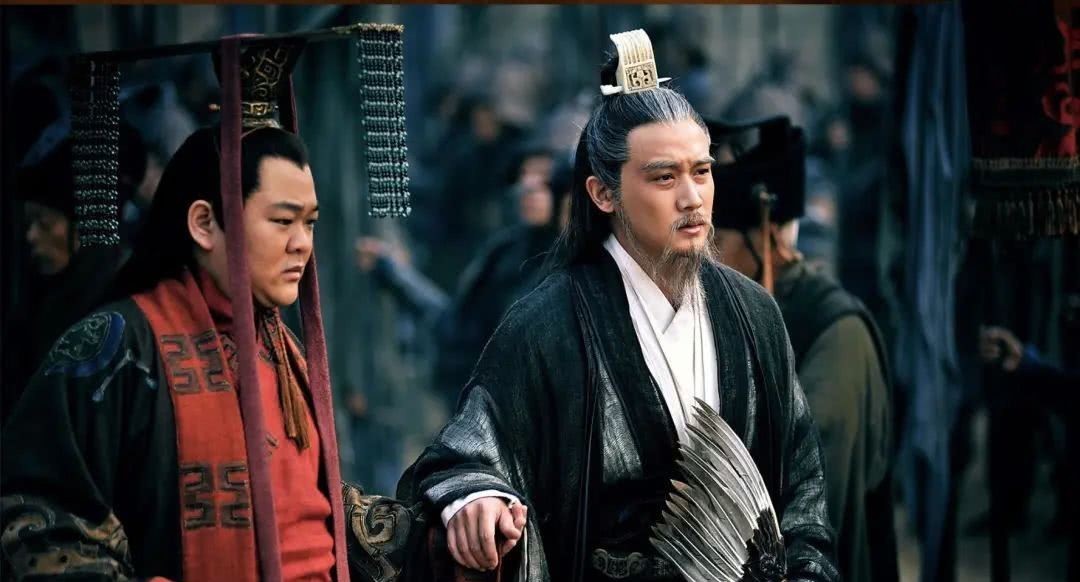 刘备|为什么诸葛亮一死，刘禅就叫停北伐？这其实是皇帝与权臣的默契