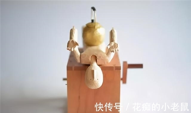 潘多拉!一个脑洞大开的日本艺术家,设计了些奇奇怪怪的玩具装置···