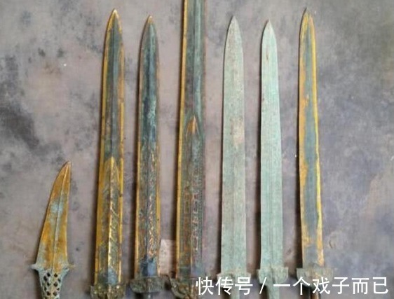 人工艺术#埃及出土3000年宝剑,千年不腐,自称技术远超中国!