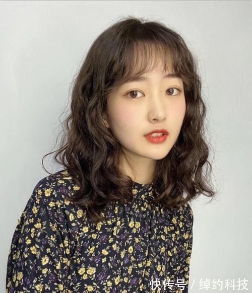 发量|女发别乱剪，高人气发型20款送给大家，很多女性都喜欢