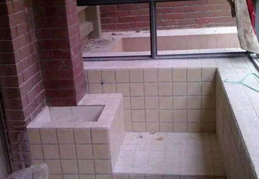 地漏|老公坚持洗衣机边上不装地漏,难怪水费低,邻居们看了都眼红