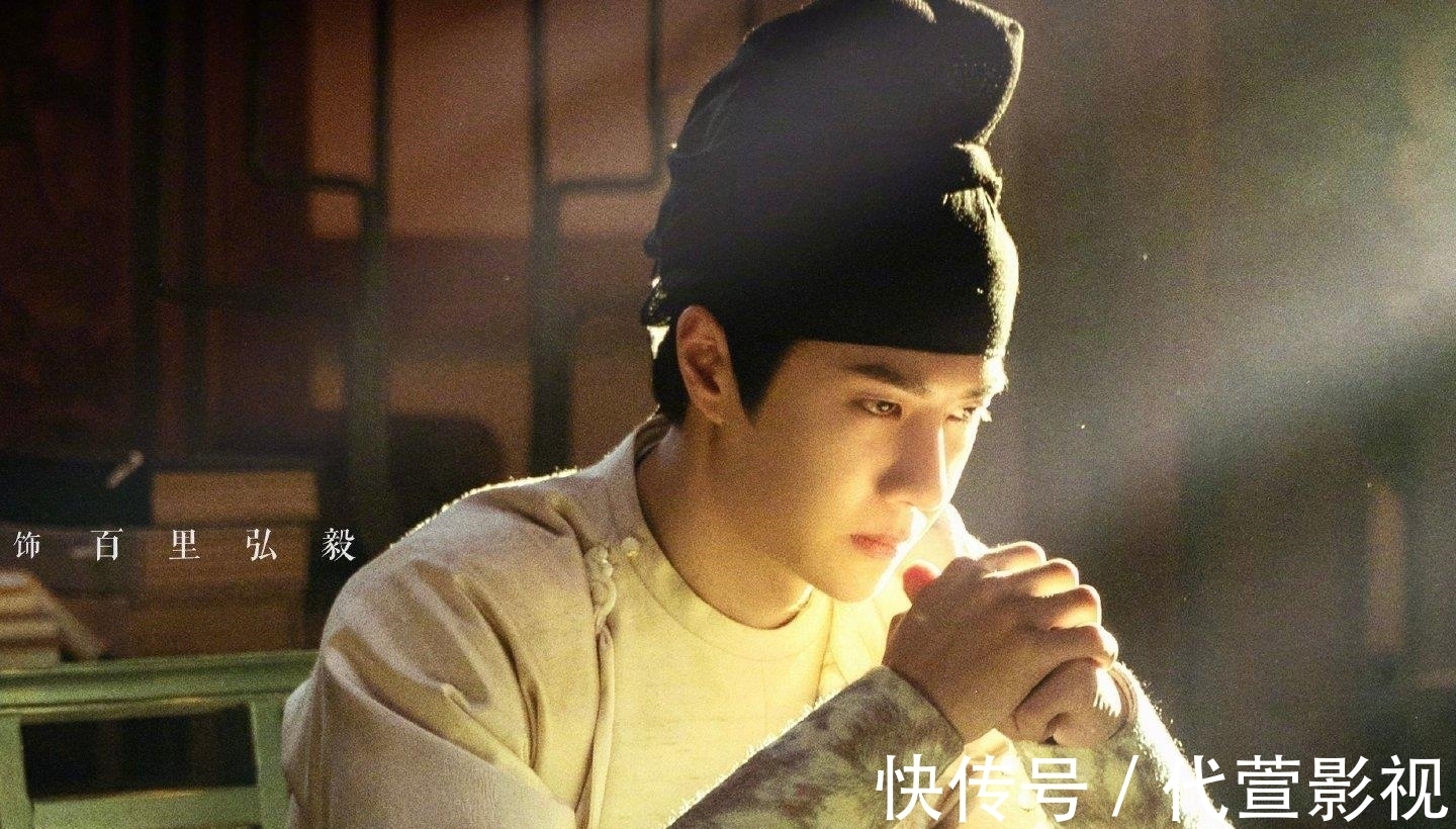 应接不暇！王一博各种物料惊喜不断，这排面够给力