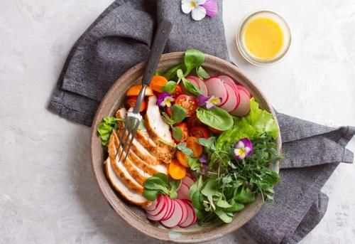 男性|为什么喝水都会胖？基础代谢是真相！4招或帮你养成“易瘦体质”