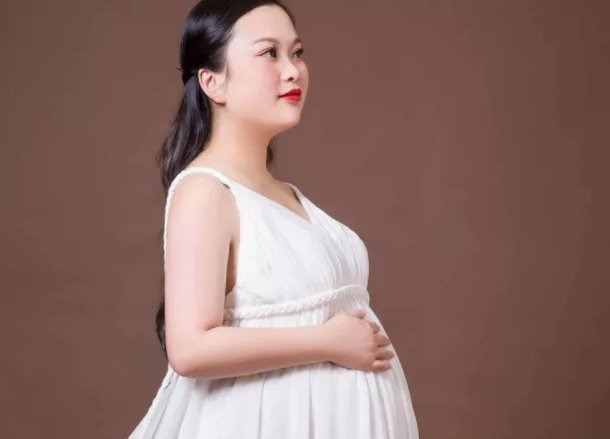 胎动|女性孕期若有这3个特征,腹中八成是“小棉袄”,孕妈不妨自检下