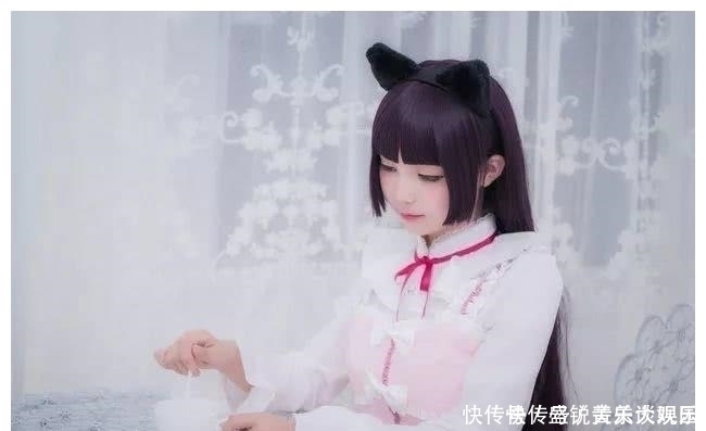 黑猫|小萝莉cos黑猫因年龄太小被嘲,却意外带火“牛奶袜”,心动了