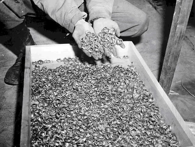 过目难忘|历史上那些让你过目难忘的图片:特工时期的普京、未化妆的梦露