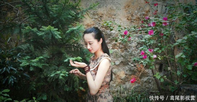 柔美|20岁师大汉服女神气质柔美哀婉,长相神似陈晓旭,拍林黛玉写真真假难辨