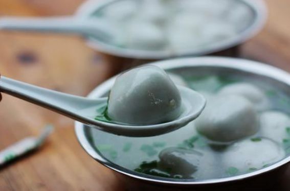 大冷天早餐来一碗,鲜嫩美味营养多,孩子一顿吃八个,撑得直打嗝