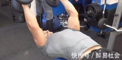 杠铃|两个手臂练习,练习两个三头肌,加厚你的手臂维度