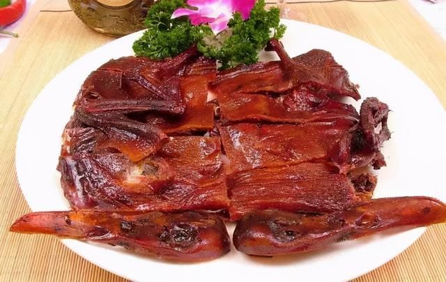 脂肪含量|大厨教你做湖北酱板鸭，脂肪含量较低，是制作最佳原料