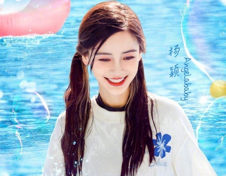 《奔跑吧》新一期海报，全员统一穿白色衣服，唯独两个人例外！