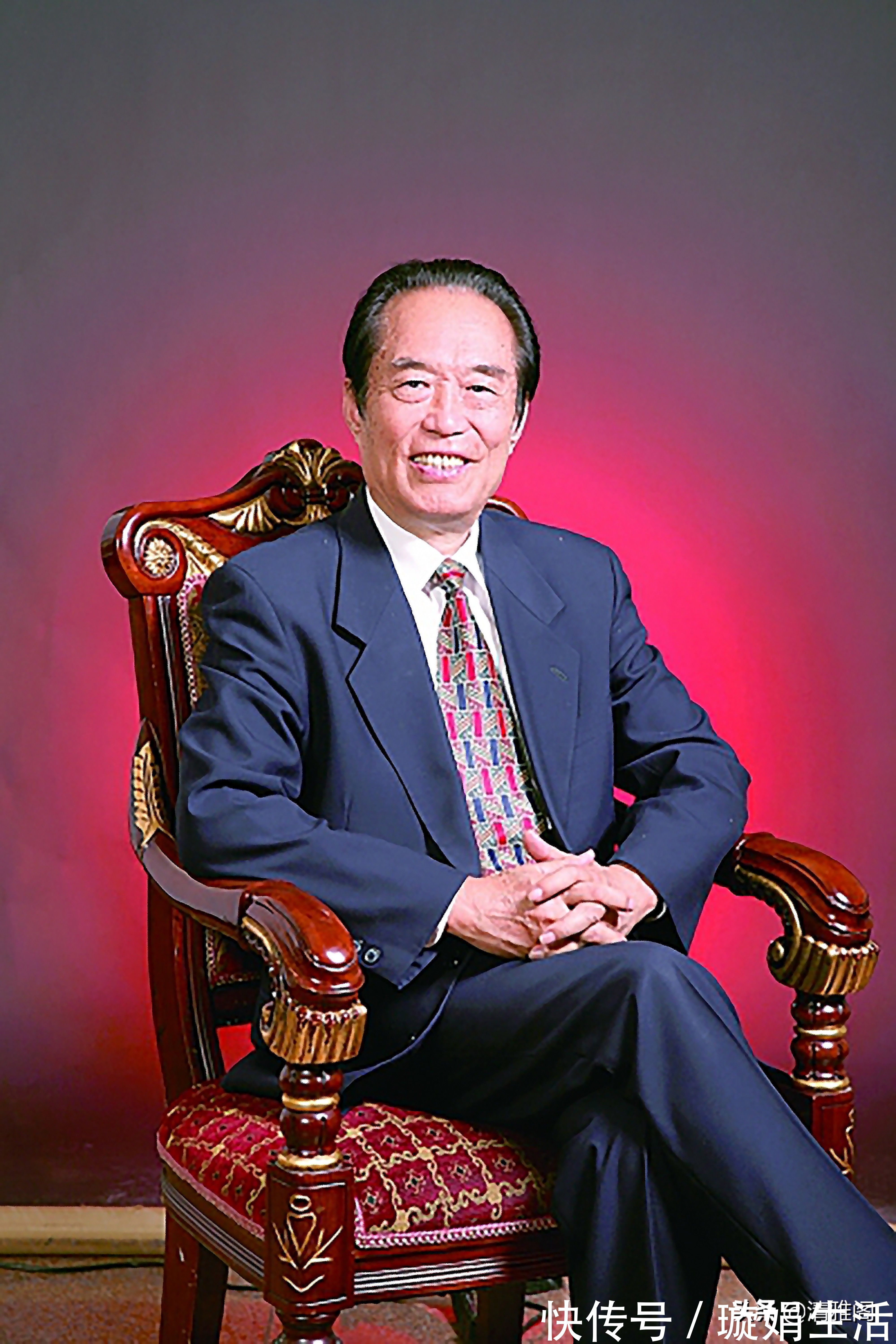 百家讲坛!著名历史学家阎崇年,9幅书法作品真迹欣赏,网友:一手江湖字