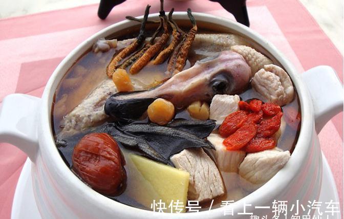 美食推荐:乌江豆花土牛肉、腰果鲜蔬墨鱼胶、虫草鸭四宝制作方法