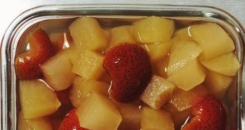 减脂|苹果和红枣煮在一起,每天早上喝一碗,刮油减脂,甩掉大肚腩