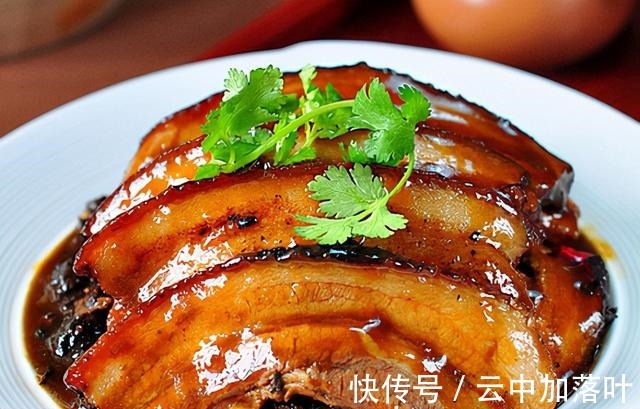 怪不得宴席上扣肉那么美味原来有技巧的,学好给亲人做!