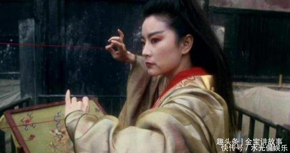 黑木崖#难怪风清扬不敢杀进黑木崖,你看任我行旁边站着谁风老心有余悸