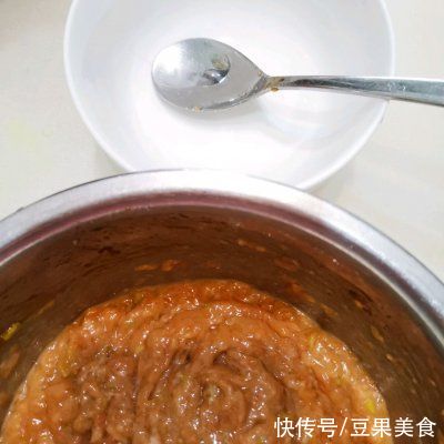  这道蒸蒸日上年夜菜：豆皮肉卷比大厨做的还好吃