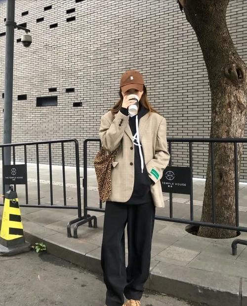 冬天必备三款帽子，搭配得当时髦又精致