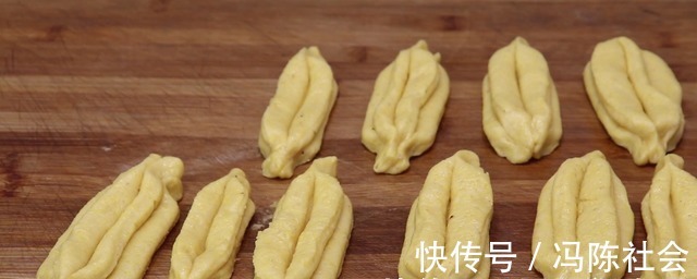 自从玉米面学会这种做法,不煮粥不烙饼,全家早餐都不用买了!