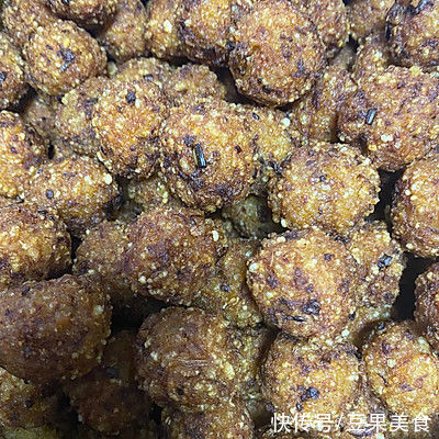 年夜饭|做好外酥里嫩炸圆子、年夜饭少不了，有色有香又有味